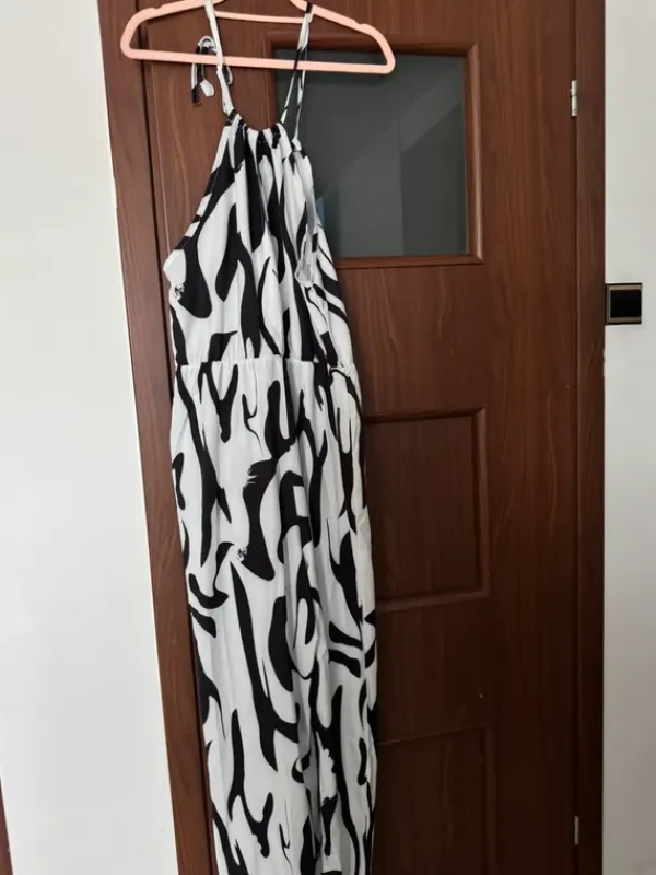 Discount Przepiękny kombinezon na lato mega na każdą sylwetkę