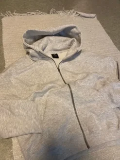 Discount pull&bear huppari