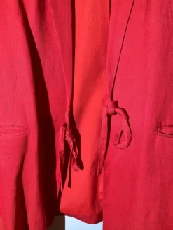 New H&M Punainen bleiseri