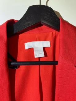 New H&M Punainen bleiseri