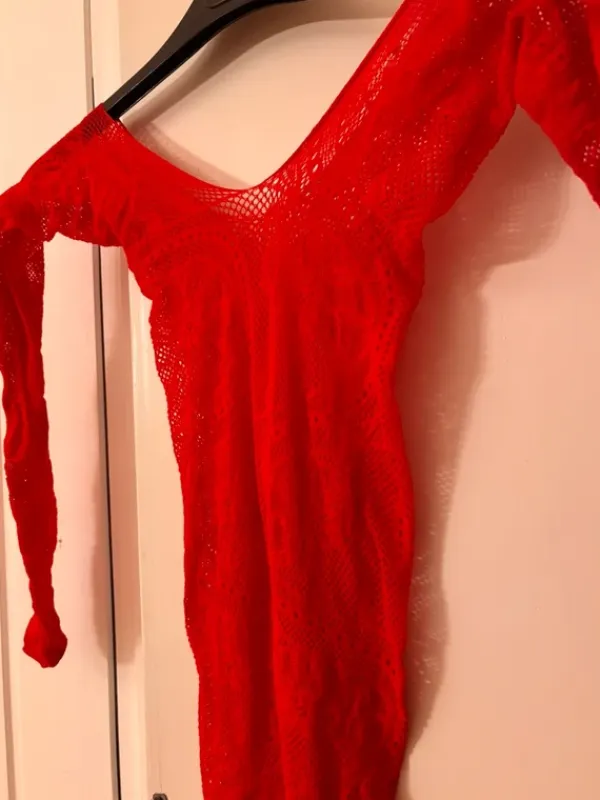 New Shein Punainen fishnet-puku