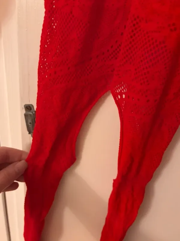 New Shein Punainen fishnet-puku