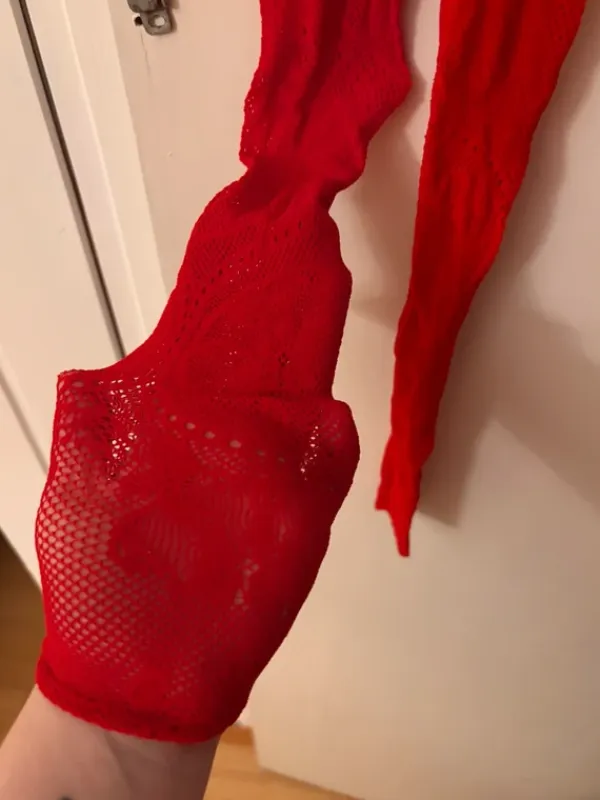 New Shein Punainen fishnet-puku