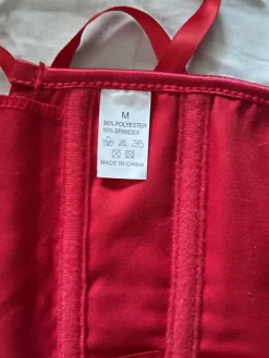 Outlet Punainen korsetti