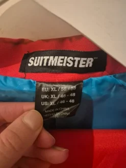 Outlet Suitmeister Punainen puku