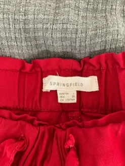 Sale Punaiset shortsit