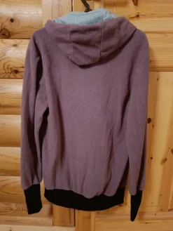 Outlet Pusakka kantotaskulla