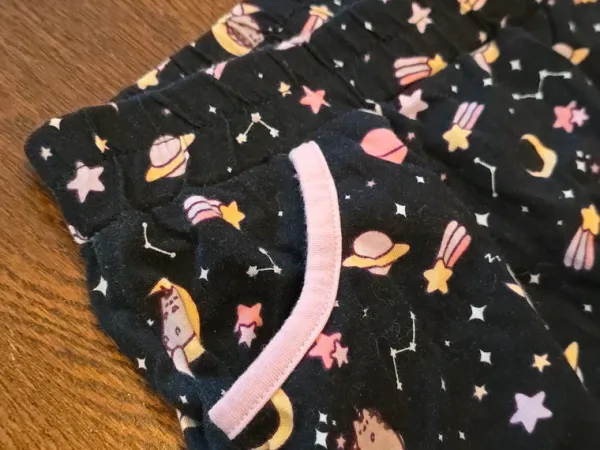 Hot EMP Pusheen L shortsit