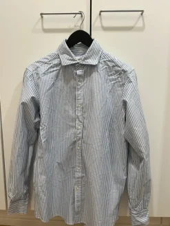 New Raidallinen kauluspaita