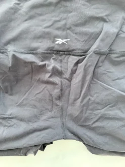 Discount Reebok äitiysurheilutrikoot