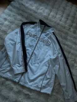 Outlet Reebok verkkarakki