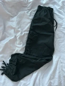 Outlet CROPP Reisitaskuhousut