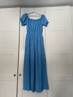 Hot Amisu Rento juhlava haalari