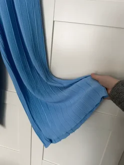 Hot Amisu Rento juhlava haalari