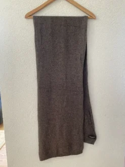 Online Repeat Cashmere kaulahuivi