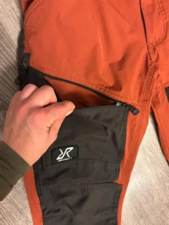 Best RevolutionRace housut S/48