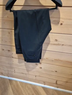 Clearance Riley n musta pukusetti