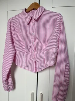 Online Różowa koszula taliowana