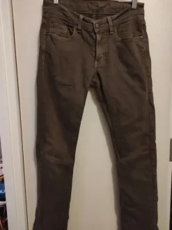 Mario melileo & co Ruskeat farkut