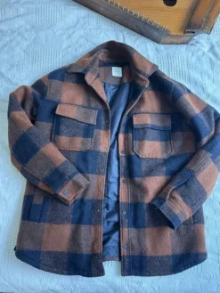 Outlet Ruudullinen talvitakki