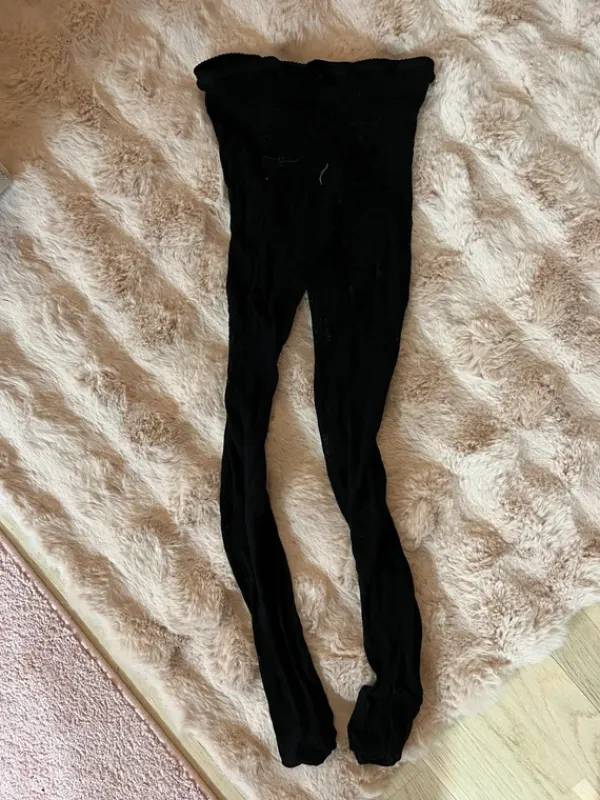 Online CROPP sanrio tights