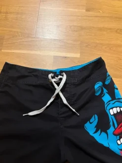 New Santa Cruz shortsit