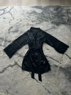 Online Satiininen aamutakki