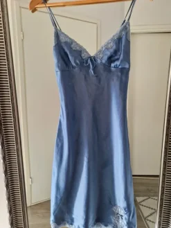 Sale H&M Satiiniyöpaita