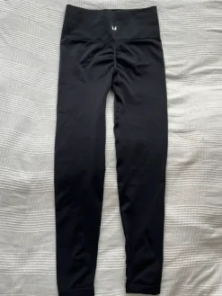 Online MyProtein Scrunch trikoot