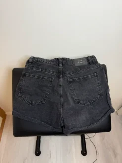 Clearance FB Sister Shortsit