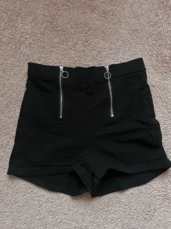 Sale FB Sister Shortsit