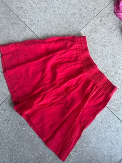 Hot Reserved Shortsit