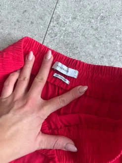 Hot Reserved Shortsit