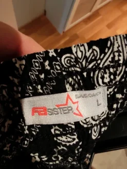 Discount FB Sister Shortsit