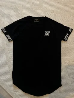 Hot Siksilkin tpaita