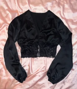 Outlet Silkkinen pitsipaita