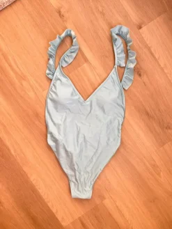 Shein Sininen uimapuku röyhelöolkaimilla