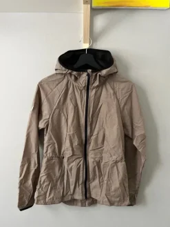 Outlet SOC juoksutakki 38