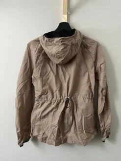 Outlet SOC juoksutakki 38