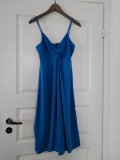 Spagettiolkaiminen kesämekko