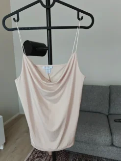 Hot Amisu Spagettiolkaintoppi