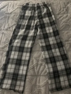 Shein Spodnie w kratke