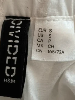Outlet H&M Söpöt valkoiset shortsit