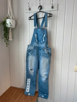 Discount Stradivarius denim overall