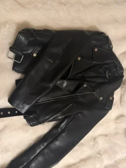 Stradivarius nahkatakki