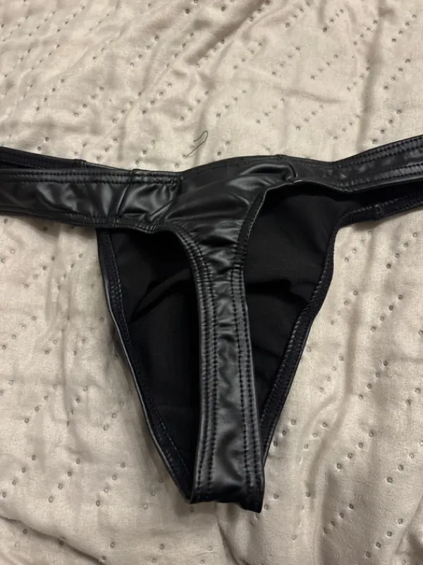 Hot Stringi męskie Ala skórzane