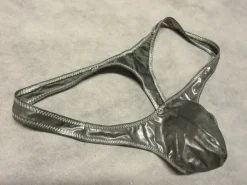 KriszSartoria String-malliset miesten uimahousut