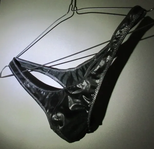 KriszSartoria String-malliset miesten uimahousut