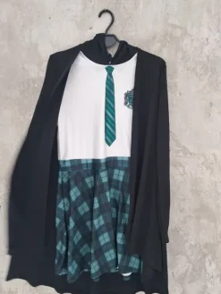 H&M Strój uczennicy Slyteherina