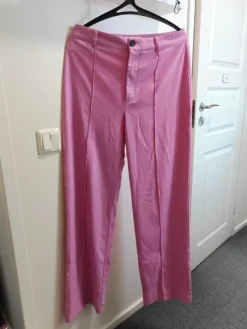 New Pull & Bear Suorat pinkit housut